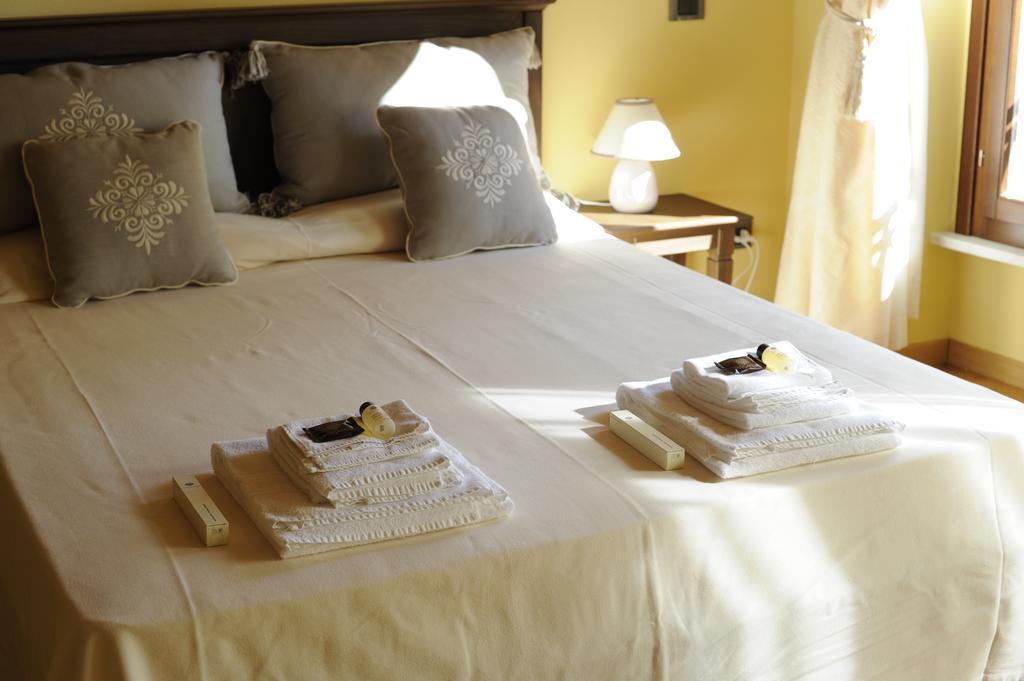 Piazza Azuni 18 Guest House Сасари Екстериор снимка
