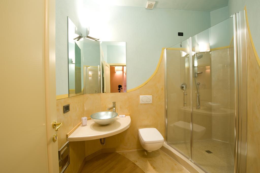 Piazza Azuni 18 Guest House Сасари Стая снимка