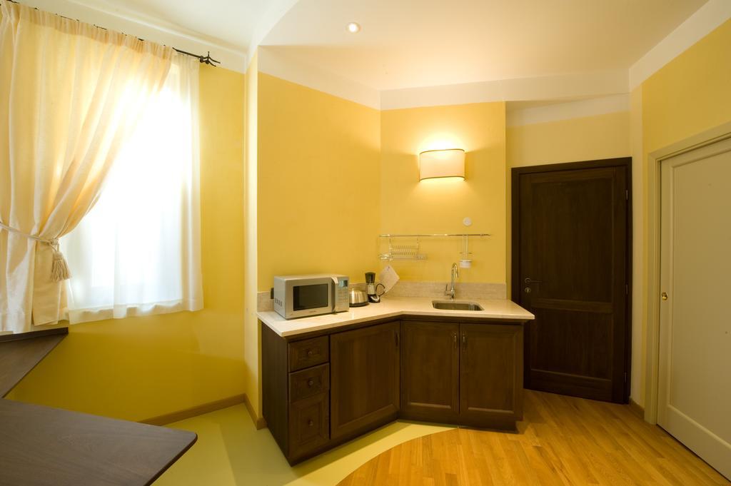 Piazza Azuni 18 Guest House Сасари Стая снимка